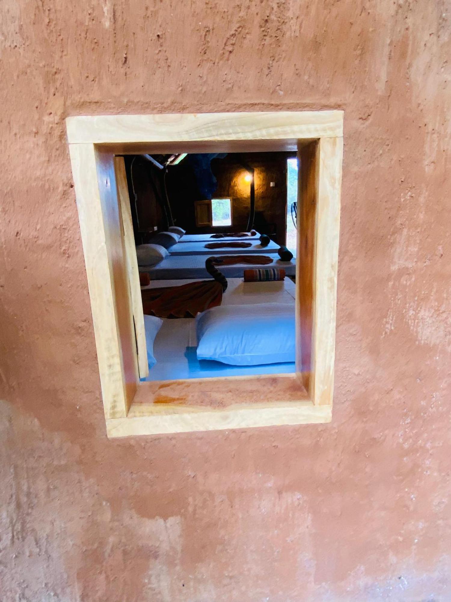 Yala Village Eco Tree House Tissamaharama Buitenkant foto